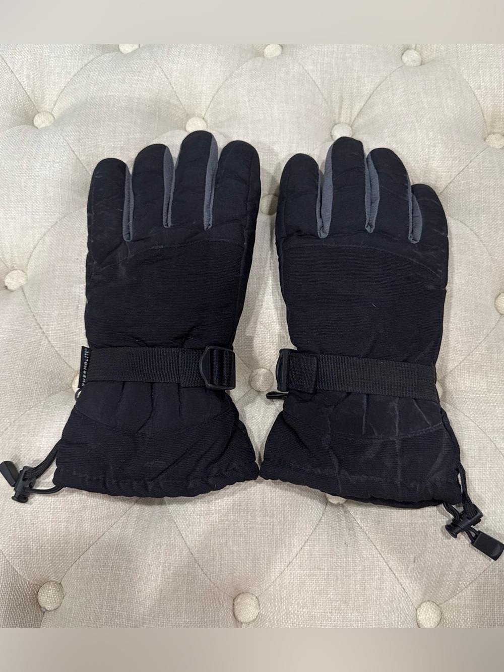 Men's Black Insulated Winter Gloves